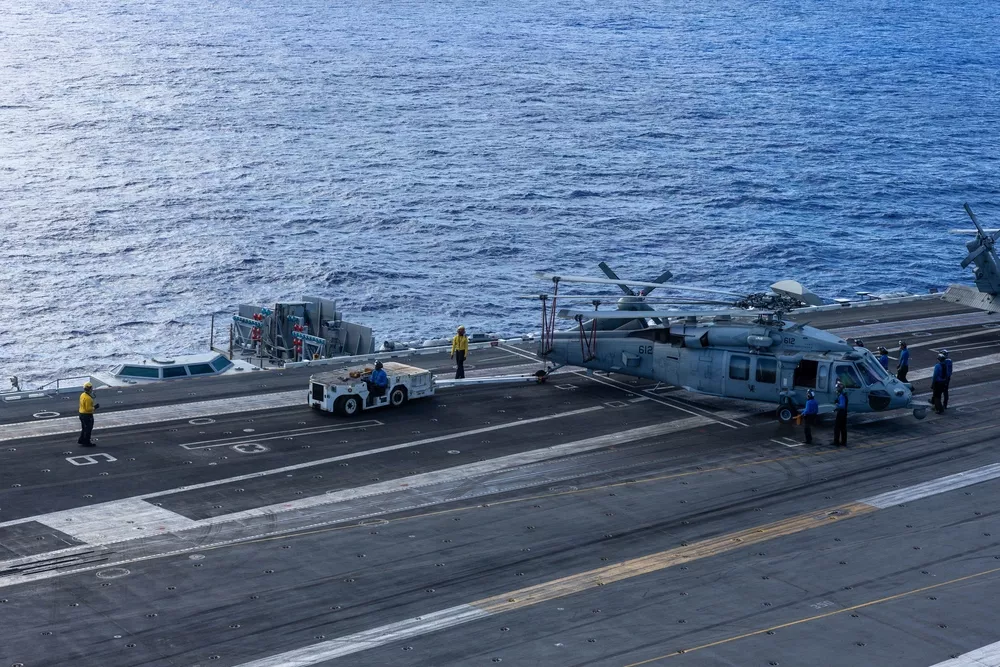 La portaerei "Abraham Lincoln"