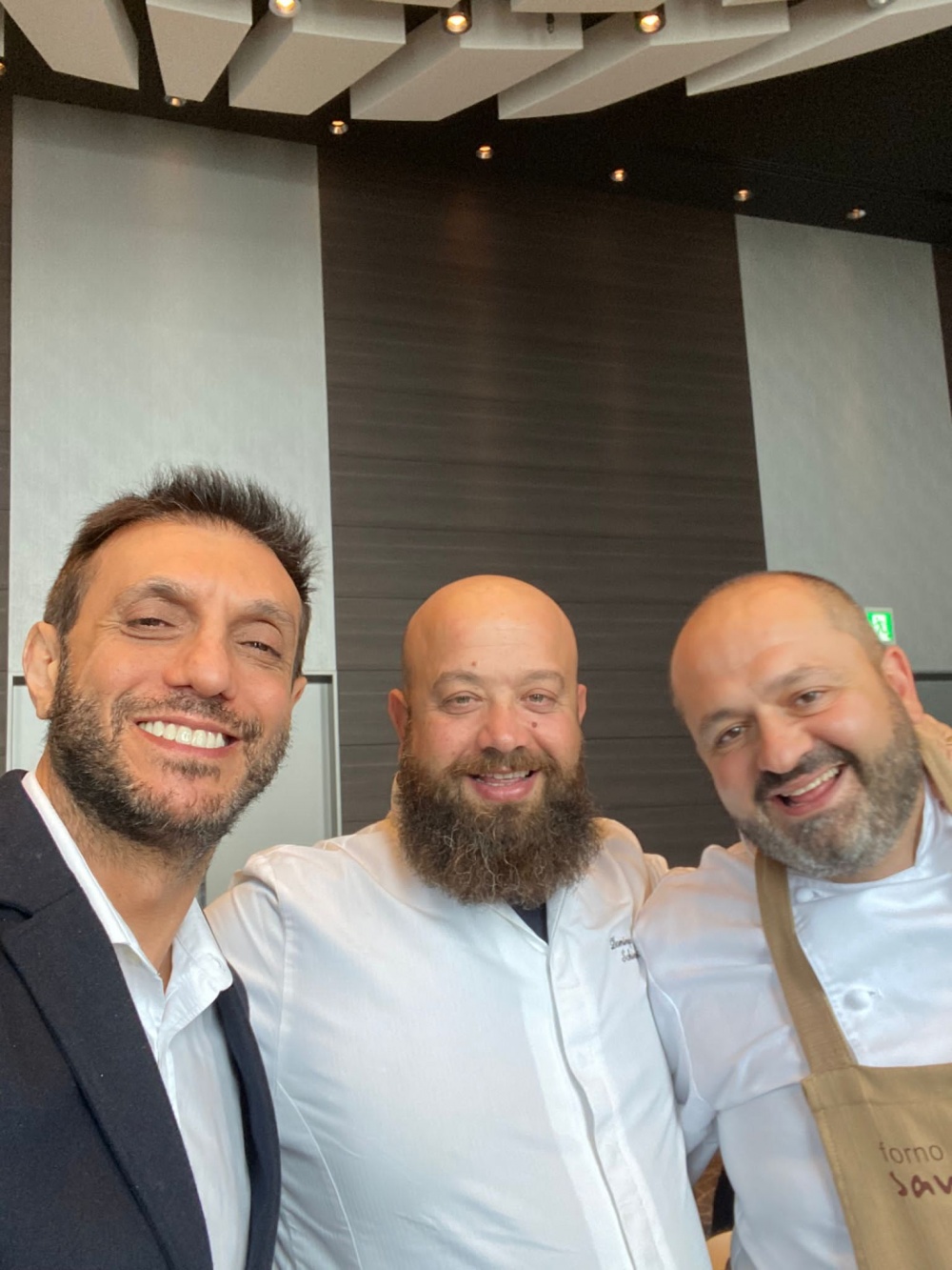 a sinistra il console generale Marco Prencipe