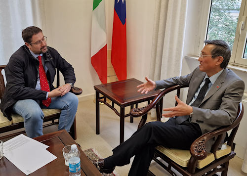 Intervista ad amb Vincent Y. C. Tsai - foto Difesa Online