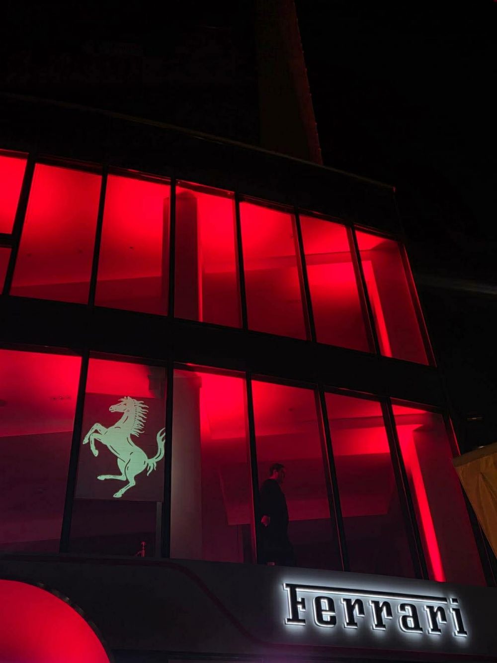 La Ferrari sbarca a Tbilisi - foto: Ambasciata