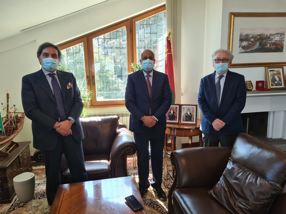 Amb. Ahmed Salim Baomar dell'Oman; SG ISMAA, Vincenzo Valenti; Antonio Franceschini, Responsabile Promozione e Mercato Internazionale CNA