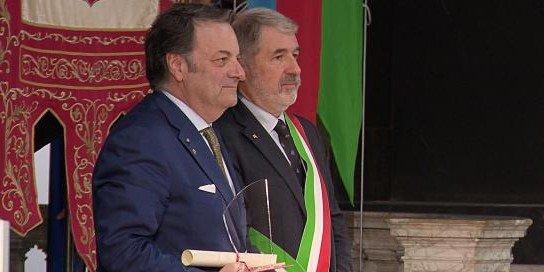 Jeff Capaccio con il sindaco di Genova