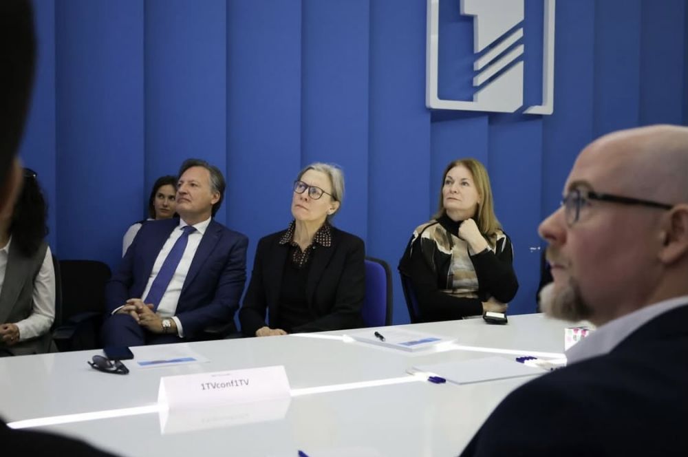 Armenia: amb. Ferranti visita sede Public TV Company of Armenia AMPTV