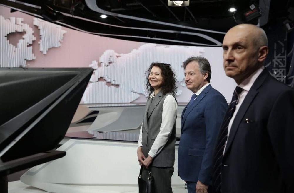 Armenia: amb. Ferranti visita sede Public TV Company of Armenia AMPTV