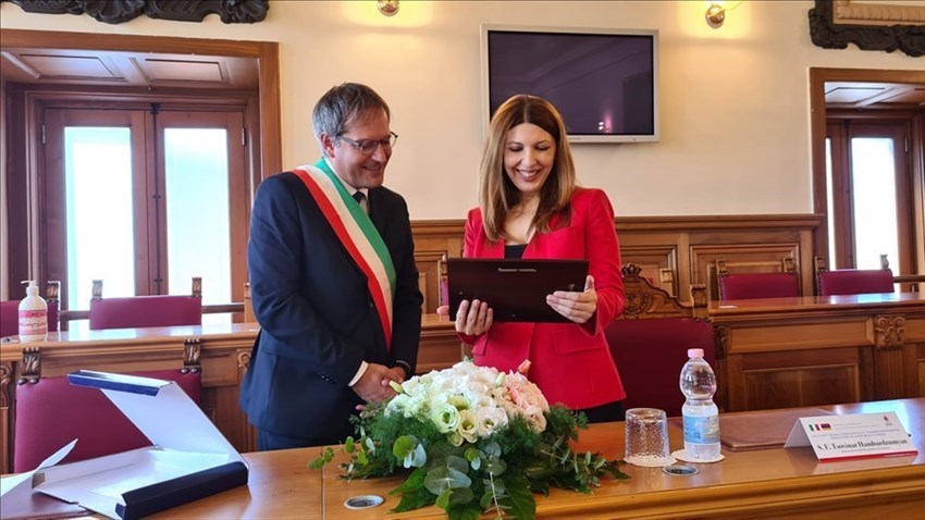 L'amb. Tsovinar Hambardzumyan a Bisceglie &copy; n.c.