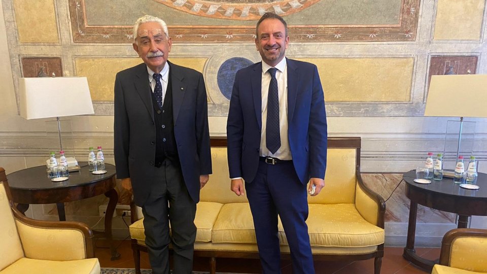 l Segretario Luca Beccari con l’Ambasciatore del Sovrano Ordine Militare di Malta presso la Repubblica di San Marino, Marcello Celestin