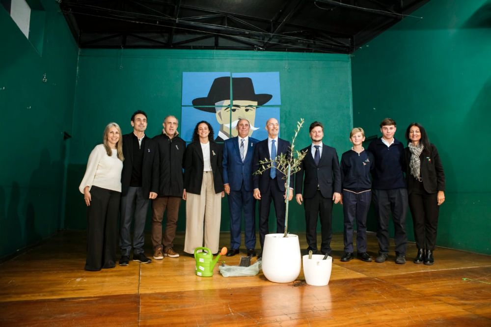 Argentina: amb. Nicoletti nella scuola "De Amicis" - foto: Ambasciata
