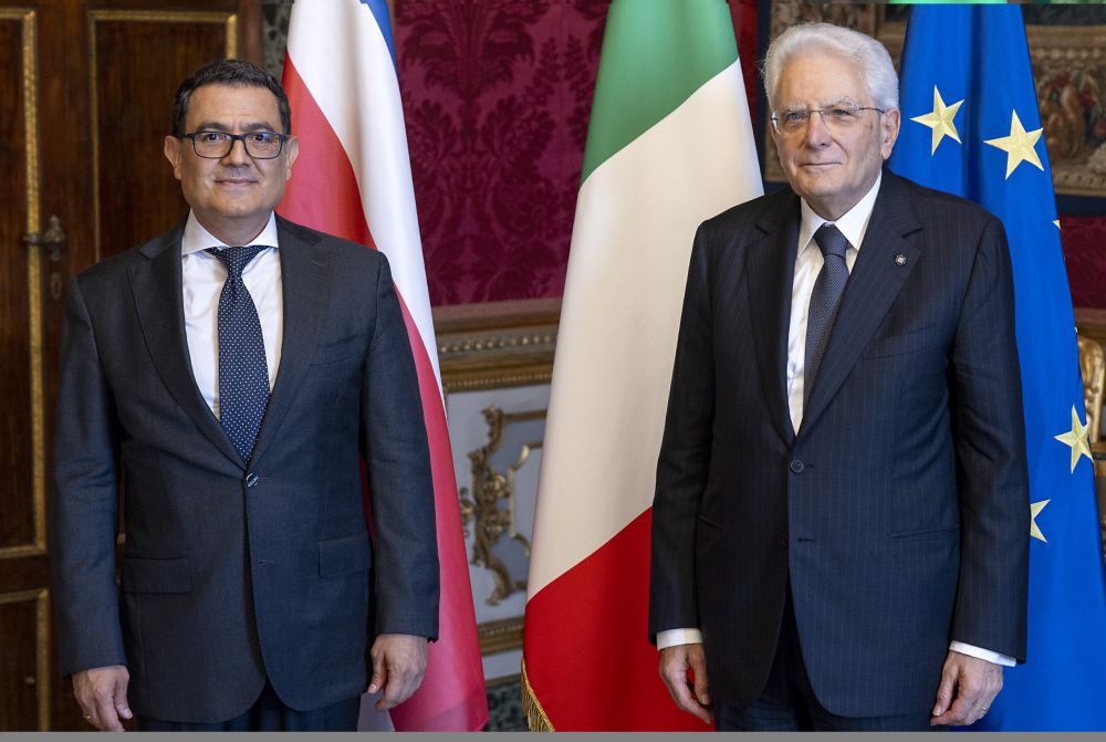 Il presidente Sergio Mattarella con l'amb. della Costa Rica, Istvan Ulises Alfaro Solano