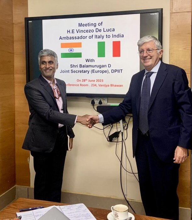 Amb. Vincenzo de Luca e segretario Dipartimento Industria e Commercio, Shri Balamurugan