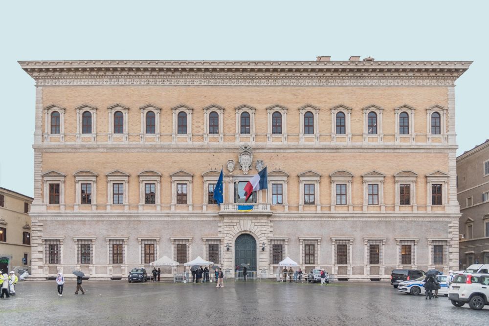 Amb Francia Palazzo Fernese facciata restaurata Italia_Denise Rosato_low