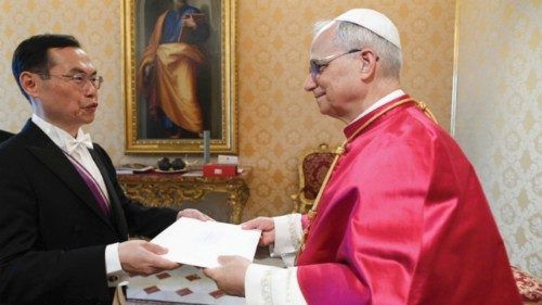 Il Pontefice Leone XIV riceve credenziali da amb. Anthony Chung-Yi Ho, di Taiwan 