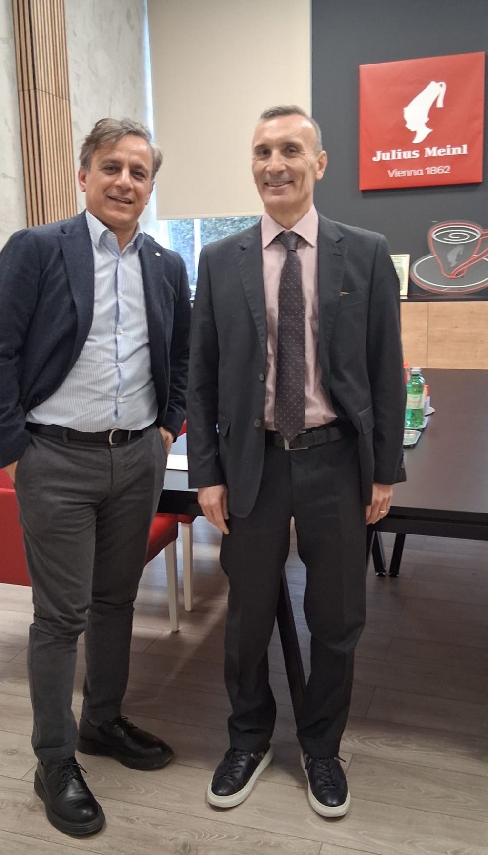 Amb. Trichilo alla Julius Meinl con luigi Simonetta - foto: Ambasciata