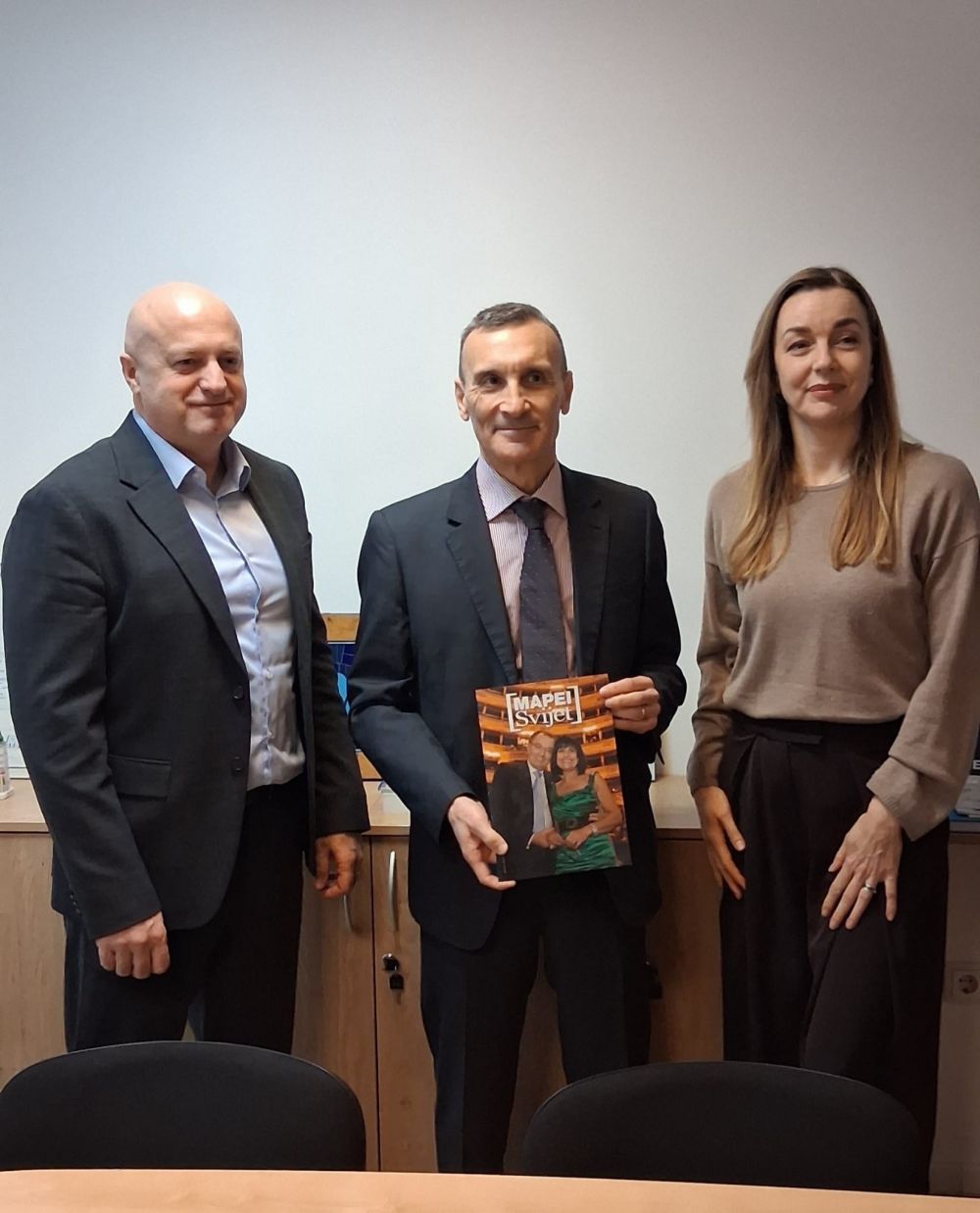 Amb. Trichilo alla Mapei Majda Lukić &Scaron;tampalija e Zoran &Scaron;poler - foto: Ambasciata