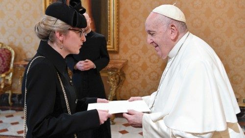 Il Papa con amb. Frances Collins