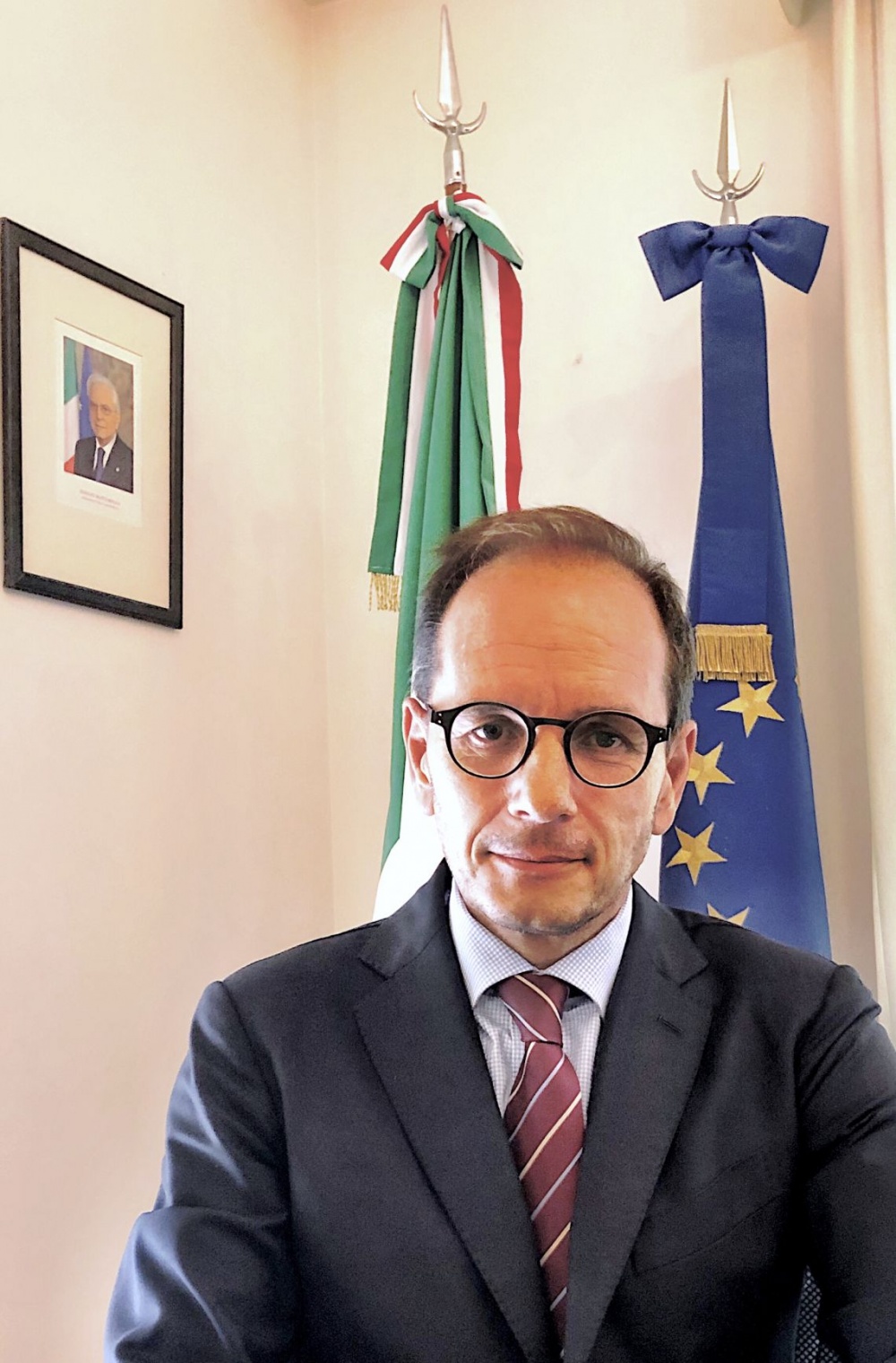 L'amb Giuseppe Manzo