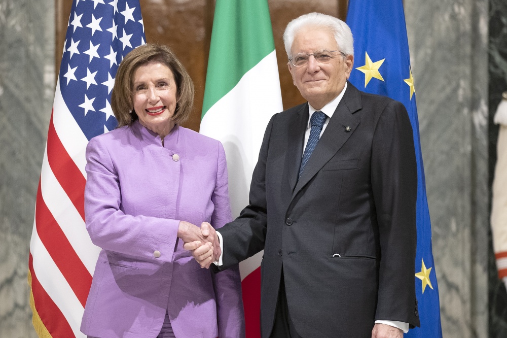 Nancy Pelosi e Sergio Mattarella (foto Quirinale)