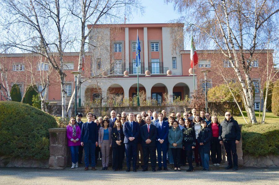 Il personale dell&rsquo;Ambasciata d&rsquo;Italia ad Ankara ringrazia l&rsquo;amb. Giorgio Marrapodi - foto: Ambasciata