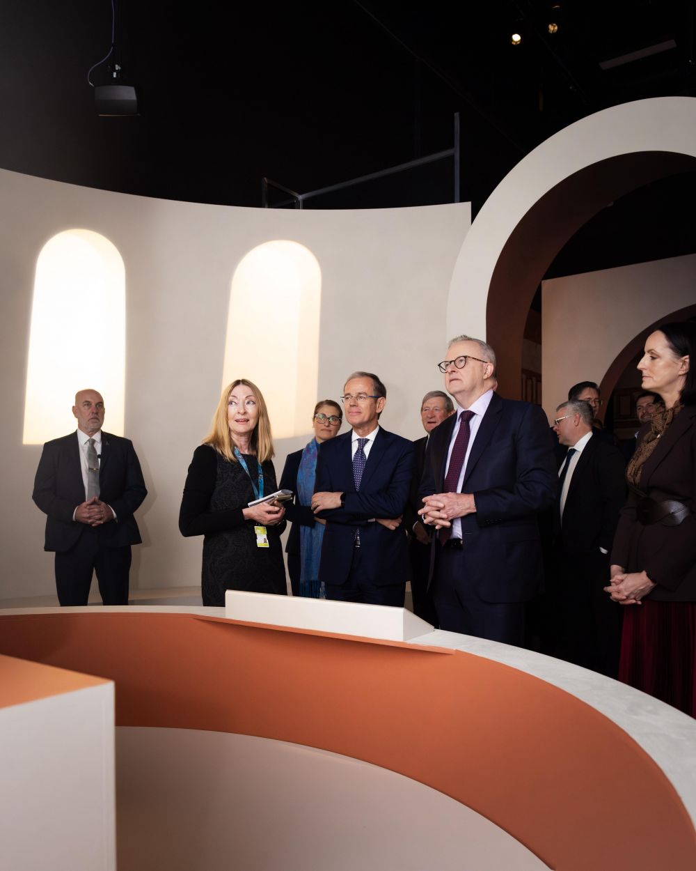 Australia: premier Albanese con amb. Lener a mostra "Rome: Empire, Power, People" - foto: Ambasciata