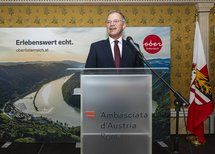 Il governatore dell'Alta Austria, Mag. Thomas Stelzer - Parioli Foto