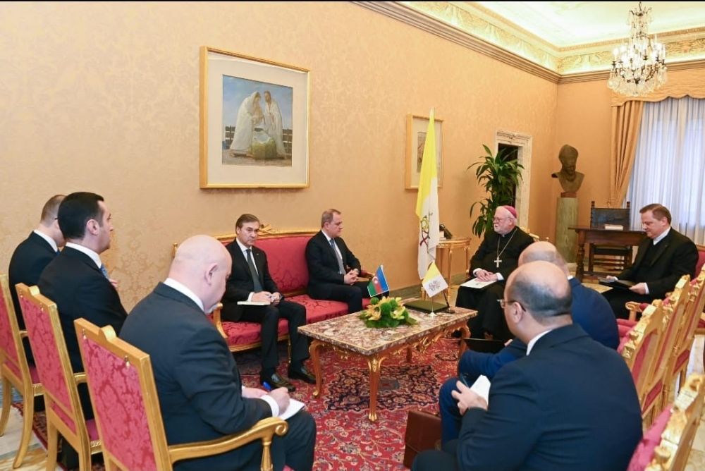 Ministro Esteri Jeyhun Bayramov in visita in Vaticano - foto: Ambasciata