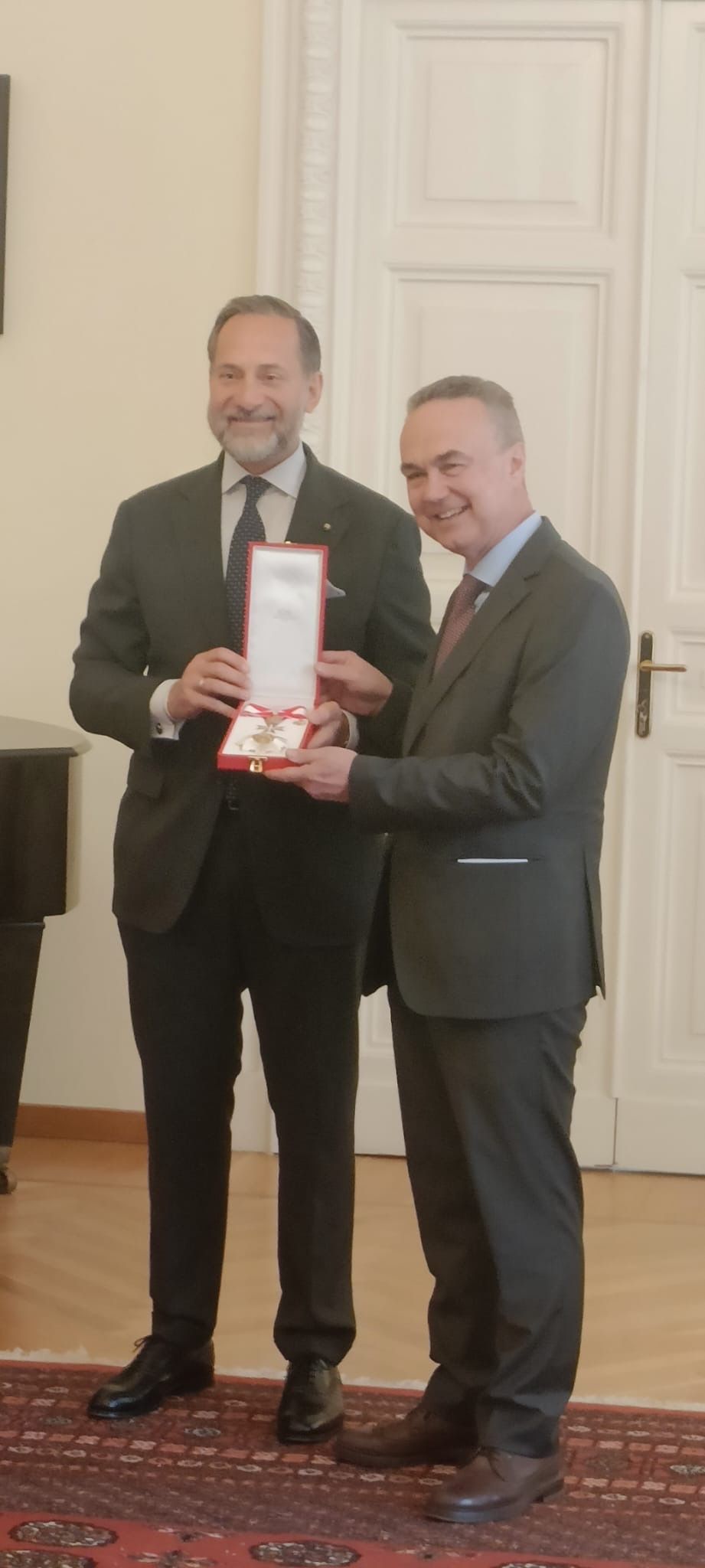 L&rsquo;amb. Michael Rendi e l&rsquo;amb. Stefano Baldi - foto Ambasciata