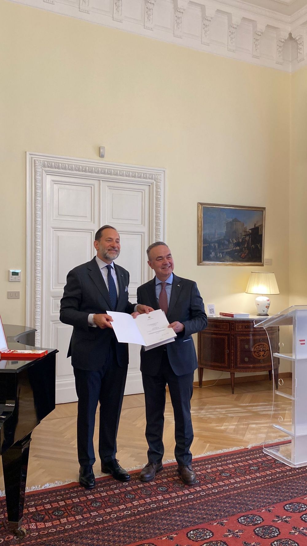 L&rsquo;amb. Michael Rendi e l&rsquo;amb. Stefano Baldi - foto Ambasciata