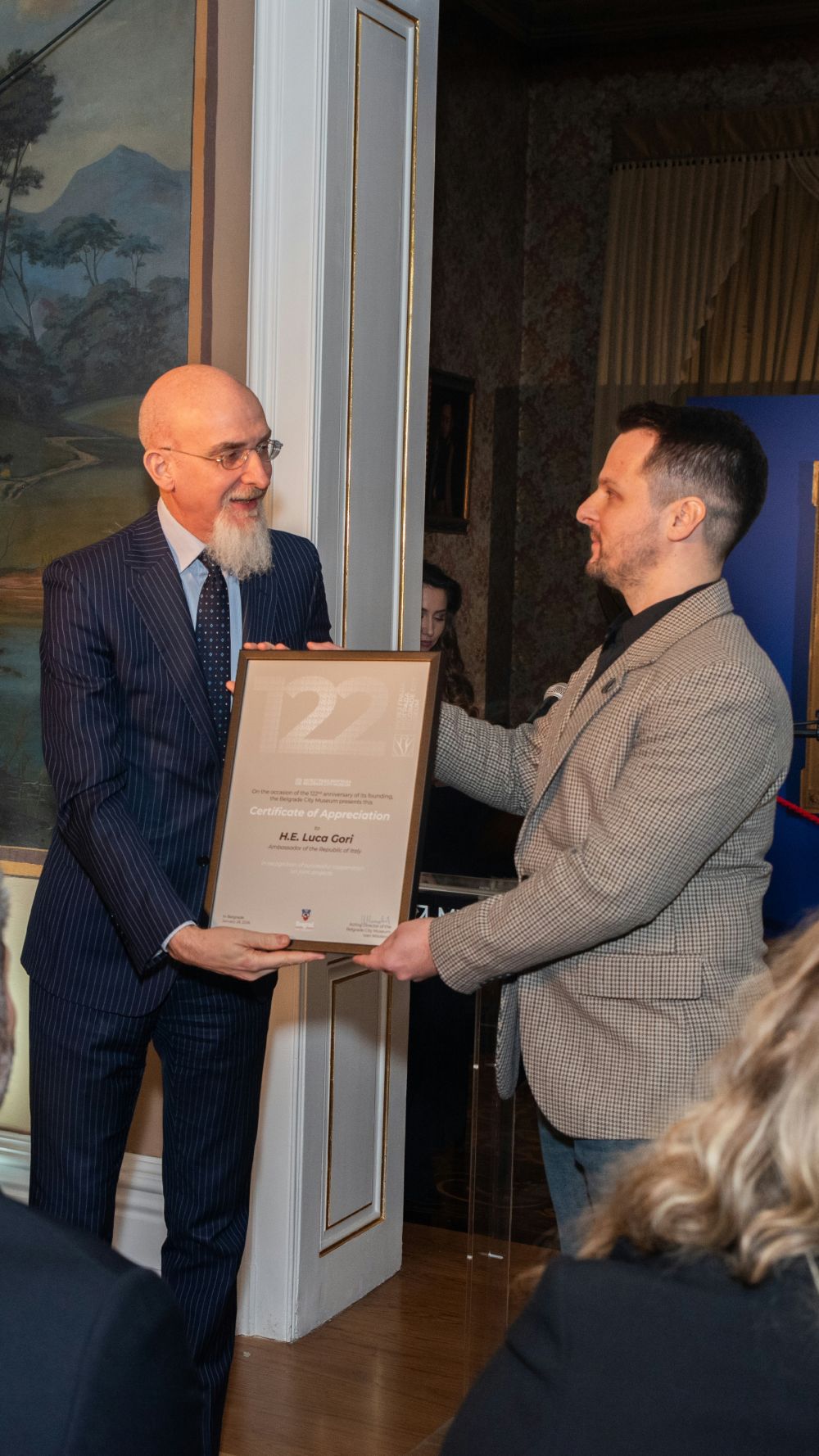 Museo Civico premia amb. Gori e Cincotta, direttore IIC Belgrado - foto: Ambasciata