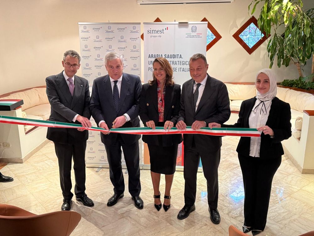 Amb. Carlo Baldocci, Antonio Tajani, Regina Corradini D'Arienzo, Vittorio de Pedys - foto: SIMEST