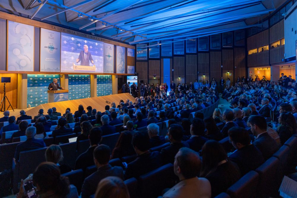 "Arctic Circle&ndash;Polar Dialogue": Italia guida confronto su regioni polari