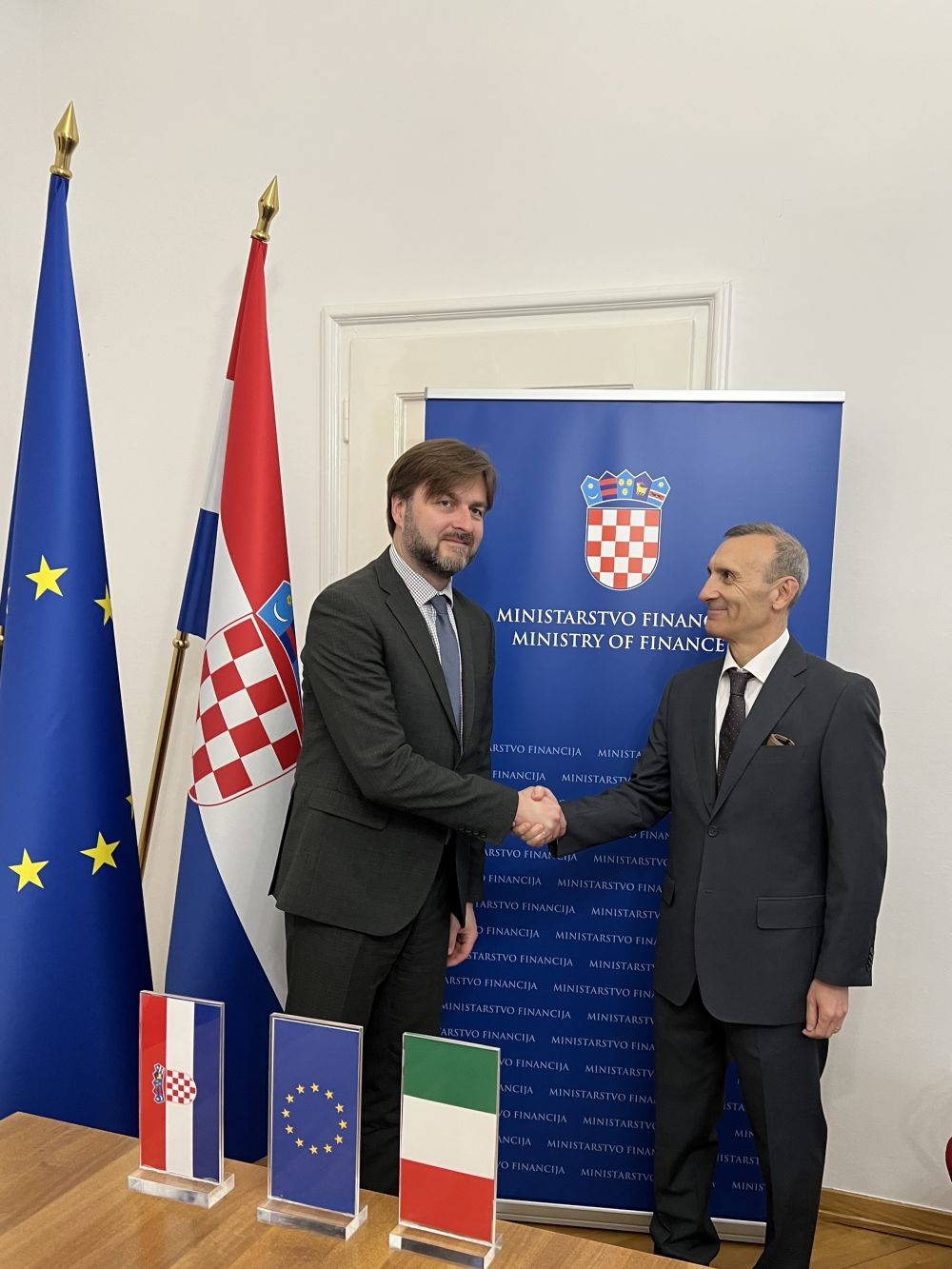 Amb. Trichilo ricevuto da vicepremier Ćorić - foto: Ambasciata