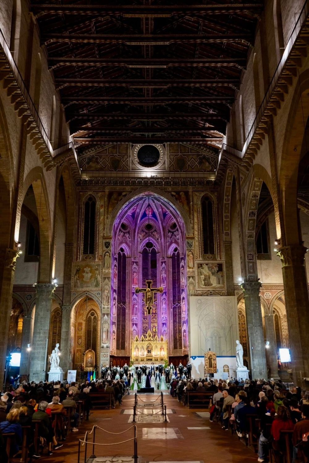 concerto straordinario del Coro Nazionale da Camera "Madrigal&ndash;Marin Constantin&rdquo; - foto: Ambasciata