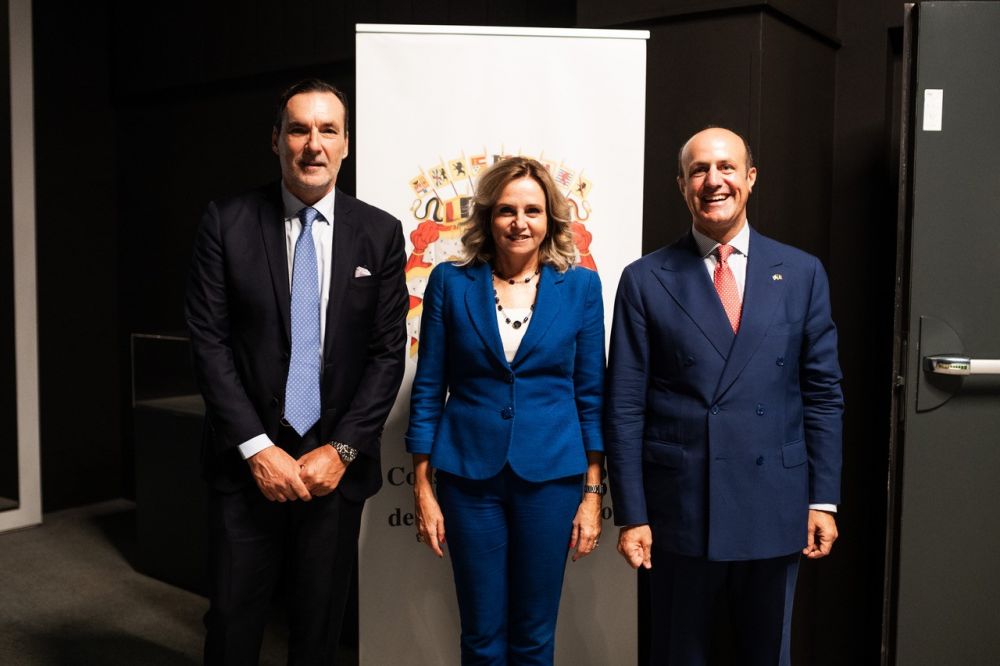 Amb. Detaille, Tripodi e console Giunipero