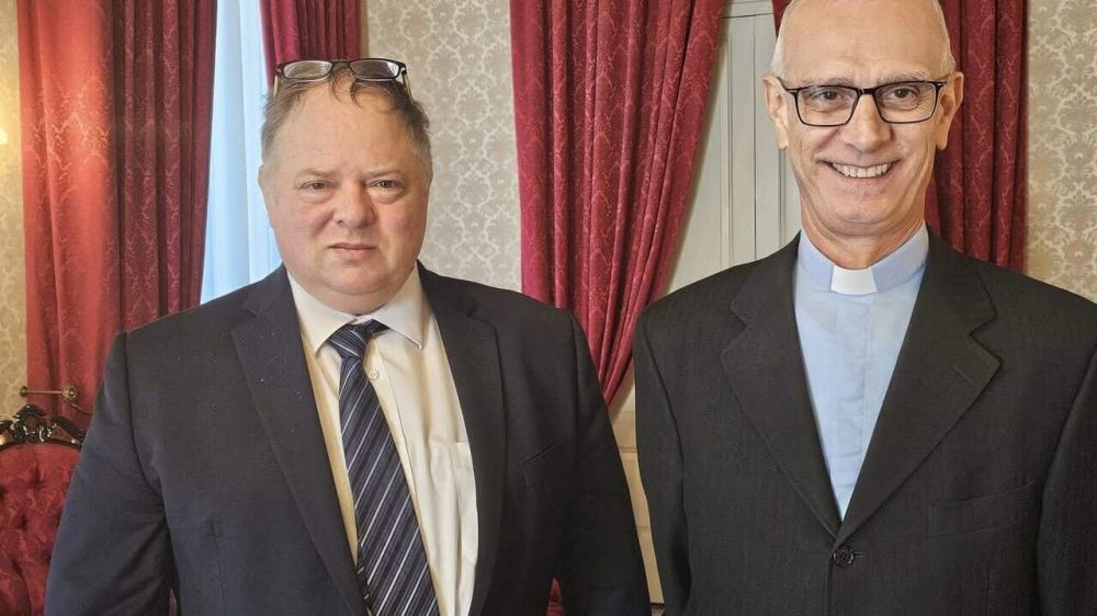 Amb. Yaron Sideman e mons. Antonino Raspanti - foto: Diocesi Acireale