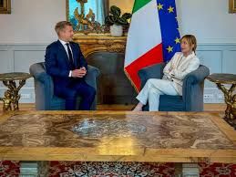 Giorgia Meloni con il premier di Ungheria, P&eacute;ter Magyar - foto: PCM