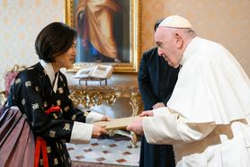 Papa Francesco e Hyunjoo Ho, neo Ambasciatore di Corea in Vaticano