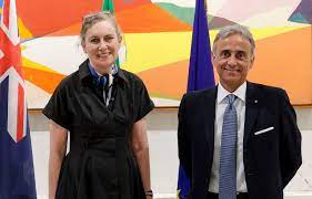 L'amb. Margaret Twomey con l'amb. Francesco Sequi