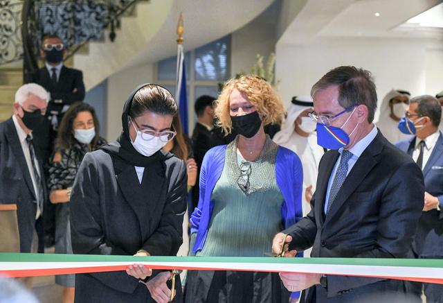 Ministro Noura Al Kaabi, Ida Zilio-Grandi, direttrice Istituto Italiano di Cultura, l'amb. Nicola Lener