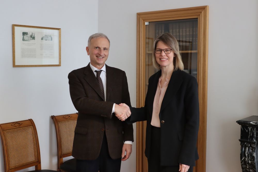 Amb. Sabbatucci in visita al BIPM di S&egrave;vres - foto: Ambasciata