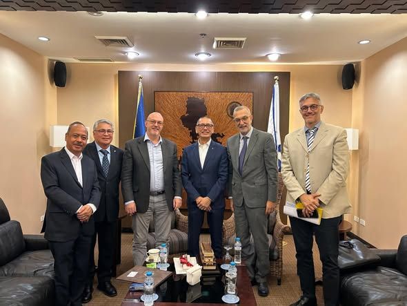 Filippine: amb. Giglio incontra neo presidente Filippine, Ferrer - foto: Ambasciata