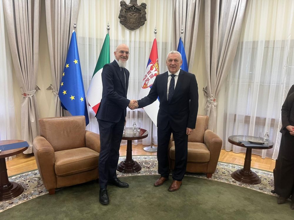 Amb. Gori incontra Balint, ministro Scienza e Sviluppo Tecnologico - foto: Ambasciata