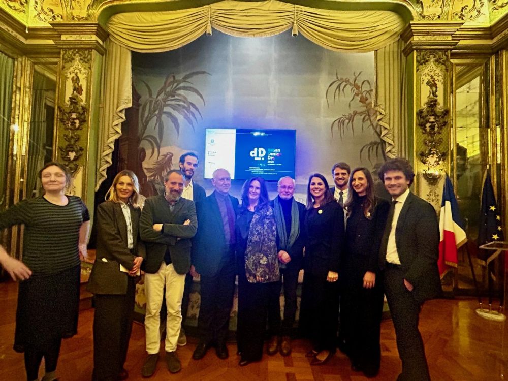 Ambasciata a Parigi, 