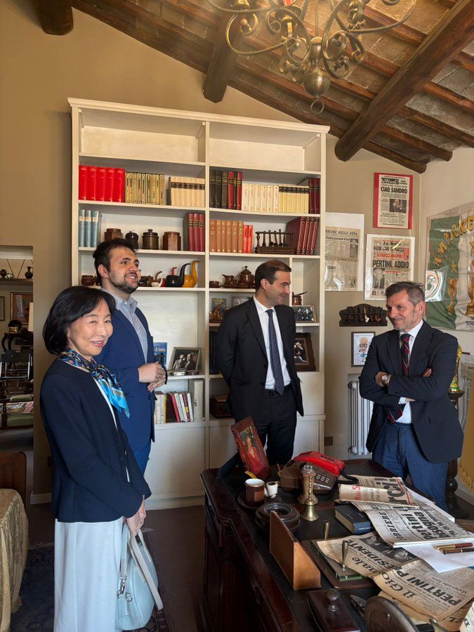 a sx amb. Ono ospite dell'Associazione 