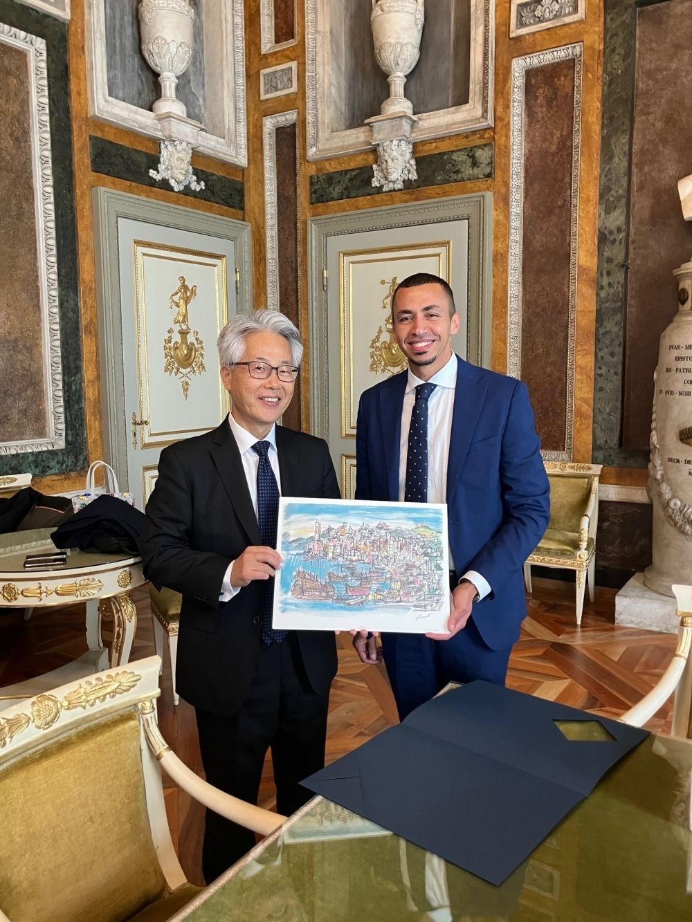 Amb. Sùzuki in visita a Genova - foto: Ambasciata del Giappone
