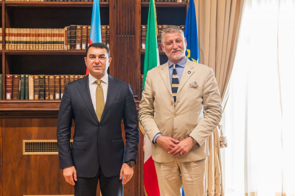 Ministro Alessandro Giuli con il ministro Cultura di Azerbaigian, Adil Karimli - foto: Ufficio Stampa