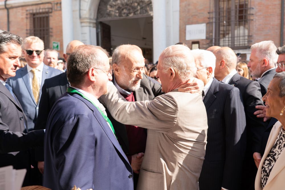 Re Carlo III e Carli Petrin