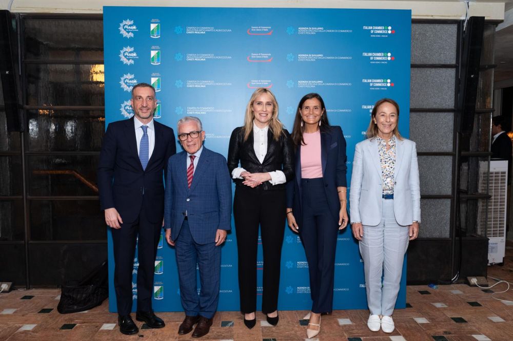 Hong Kong: Regione Abruzzo - foto: Consolato