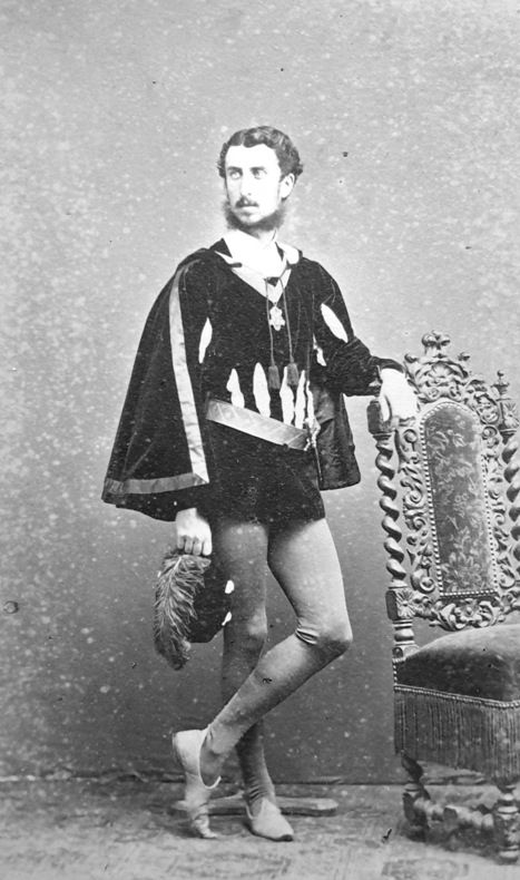 Principe Paolo Borghese (1845-1920) in costume da paggio (Collezione Cotticelli)