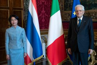 Il presidente Mattarella con Rommanee Kananurak, nuovo ambasciatore del Regno di Thailandia