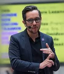 Amb. Genaro Lozano