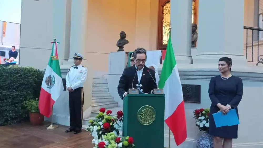 Amb. Genaro Lozano Valencia